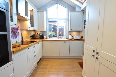 355 Haslingden Road, Guide, Blackburn, BB1 2NG