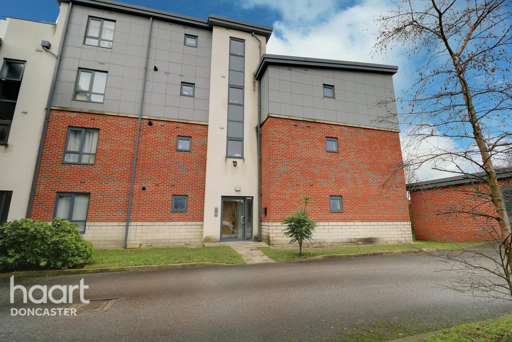 Brooke Court, Auckley, Doncaster 2 bed apartment £100,000