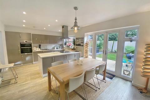 5 Bosun Close, Exeter, EX2 7GX