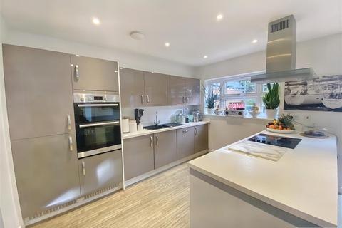 5 Bosun Close, Exeter, EX2 7GX