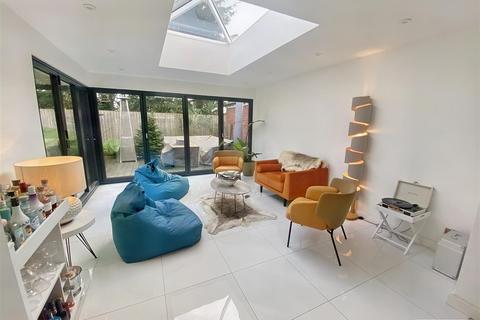 5 Bosun Close, Exeter, EX2 7GX