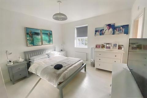 5 Bosun Close, Exeter, EX2 7GX