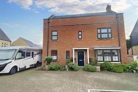 5 Bosun Close, Exeter, EX2 7GX