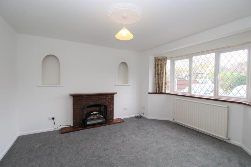 Crossways, Shenfield, Essex, CM15 8QX 3 bed detached house £1,800 pcm