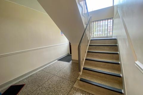 39 Elm Close, Nottingham, NG3 5AH