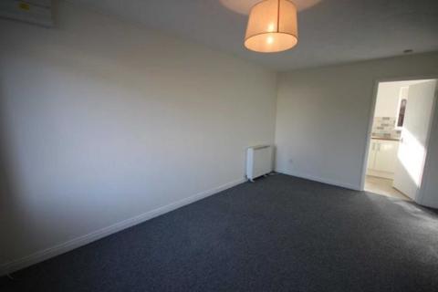 2 bedroom end of terrace house to rent, Frimley, Camberley