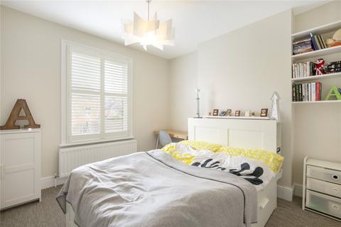 28 Maze Road, Richmond, TW9 3DE