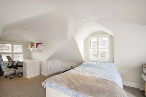 28 Maze Road, Richmond, TW9 3DE