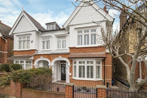 28 Maze Road, Richmond, TW9 3DE