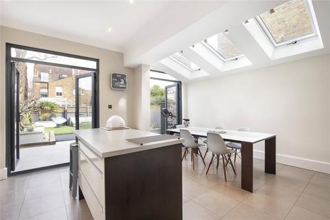 28 Maze Road, Richmond, TW9 3DE