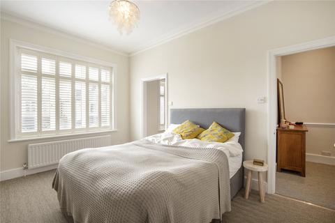 28 Maze Road, Richmond, TW9 3DE
