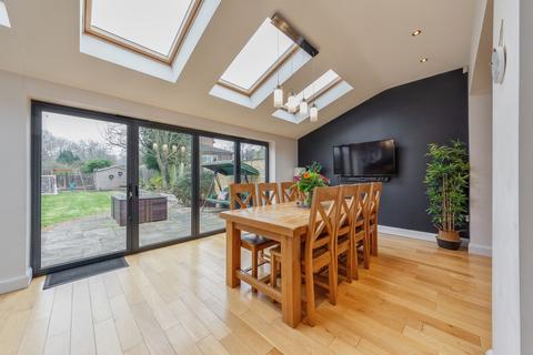 51 Derwent Drive, Purley, CR8 1ER