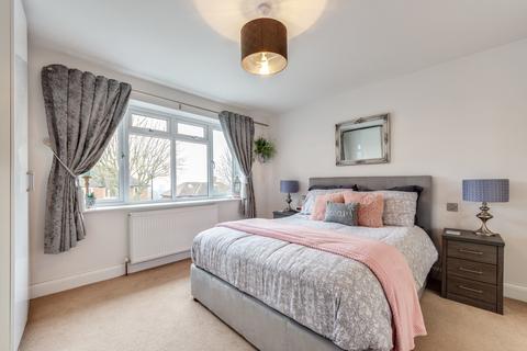 51 Derwent Drive, Purley, CR8 1ER