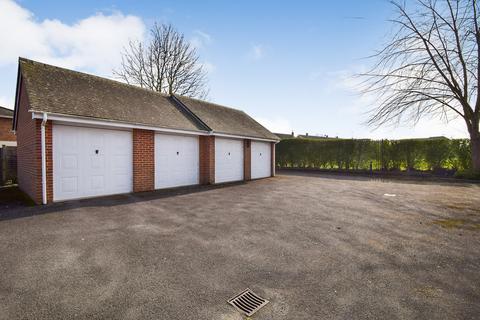 50 Calcott Park, Yateley, GU46 6JJ