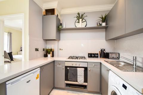 50 Calcott Park, Yateley, GU46 6JJ