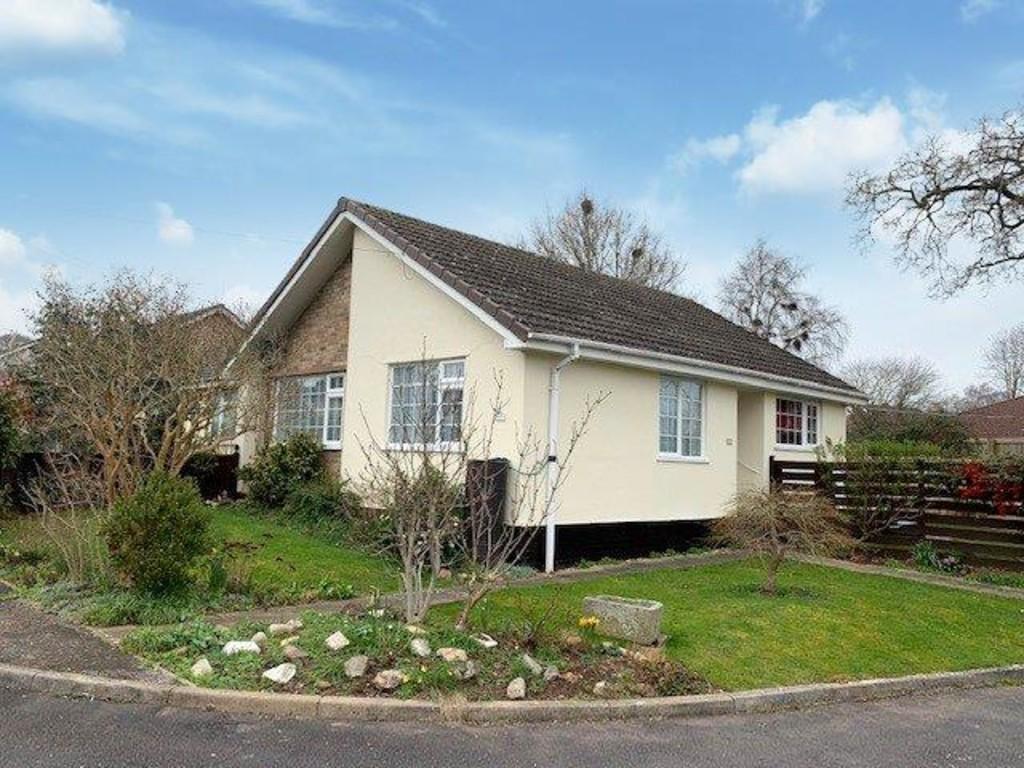 Meadow Close, Nether Stowey 3 bed detached bungalow £925 pcm (£213 pw)