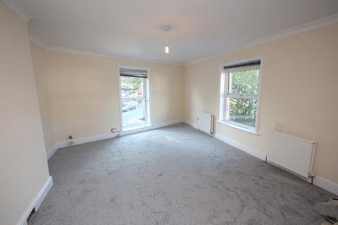 3 bedroom flat to rent - North Lodge Road, Penn Hill, Poole