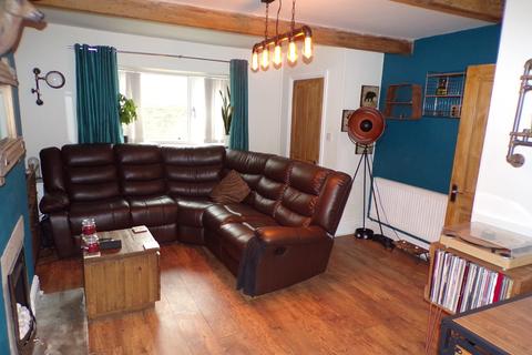 37 Green End, Clayton, Bradford, BD14 6BA