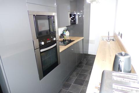 37 Green End, Clayton, Bradford, BD14 6BA