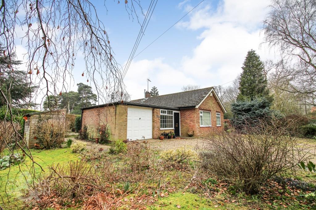 Yelverton Road, Framingham Earl, Norwich 2 bed detached bungalow £350,000