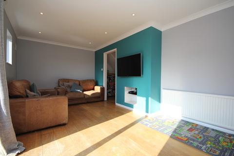 46 Forest Dene, Crowborough, TN6 2EX