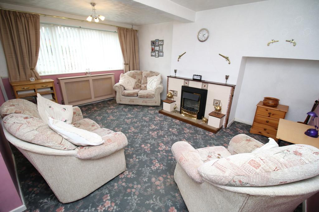 Mcmahon Road, Bedworth 3 bed terraced house £145,000
