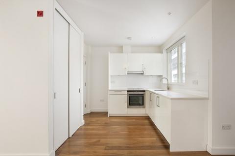 Studio to rent, Berwick Street, Soho W1