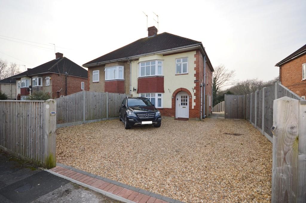 Highlands Crescent, Bournemouth 3 bed semidetached house £330,000