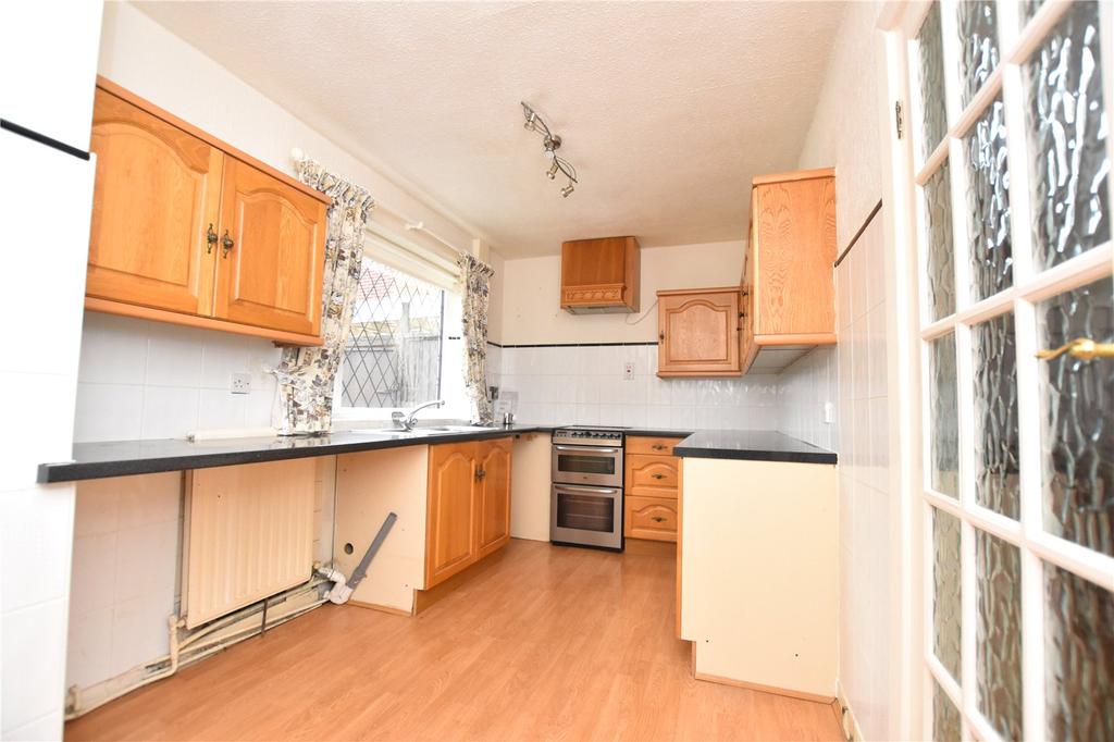 The Roundway, Morley, Leeds 3 bed detached house £349,995