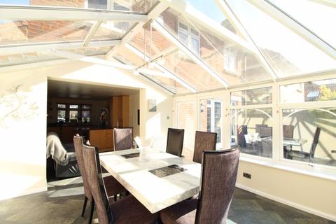 3 Hunters Close, Bexley, DA5 2HJ