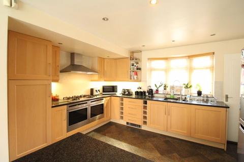 3 Hunters Close, Bexley, DA5 2HJ