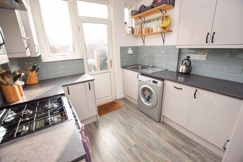 15 Cowper Avenue, Exeter, EX2 6BT