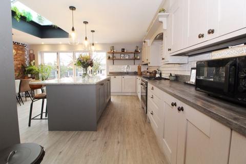 48 Field Lane, Pelsall, Walsall, WS4 1DW