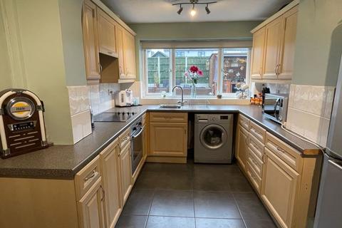 21 Brooklands Avenue, Walsall, WS6 6LF