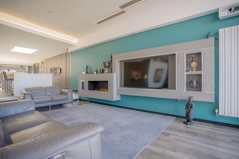 61 Hillside Road, Portishead, Bristol, BS20 8JR