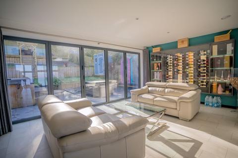 61 Hillside Road, Portishead, Bristol, BS20 8JR