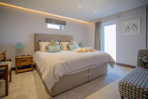 61 Hillside Road, Portishead, Bristol, BS20 8JR