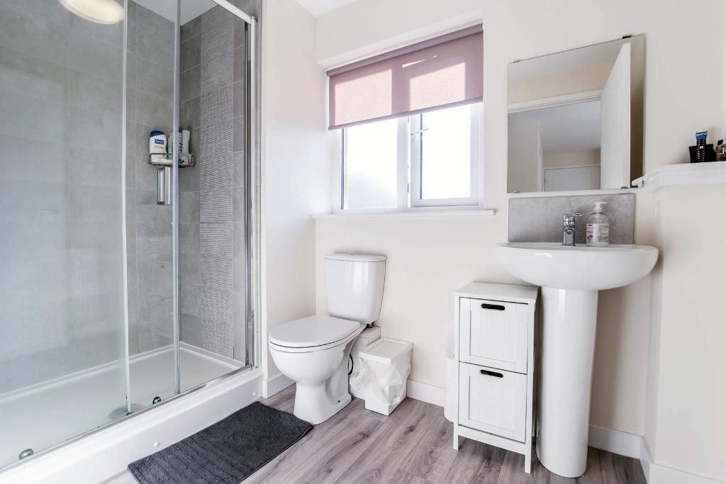 Ensuite Shower Room