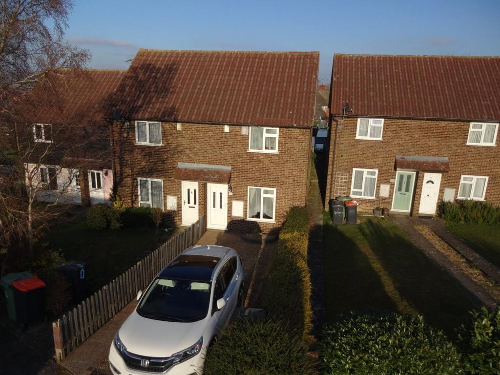 Bidwell Hill, Houghton Regis, Dunstable, Bedfordshire, LU5 2 bed end of