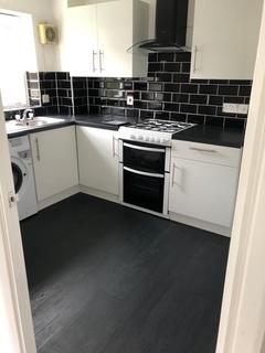 2 bedroom flat to rent, CHEQUERS CLOSE, COLINDALE, NW9 5RJ