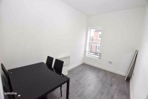 2 bedroom apartment to rent, Navigation Road, Altrincham, WA14