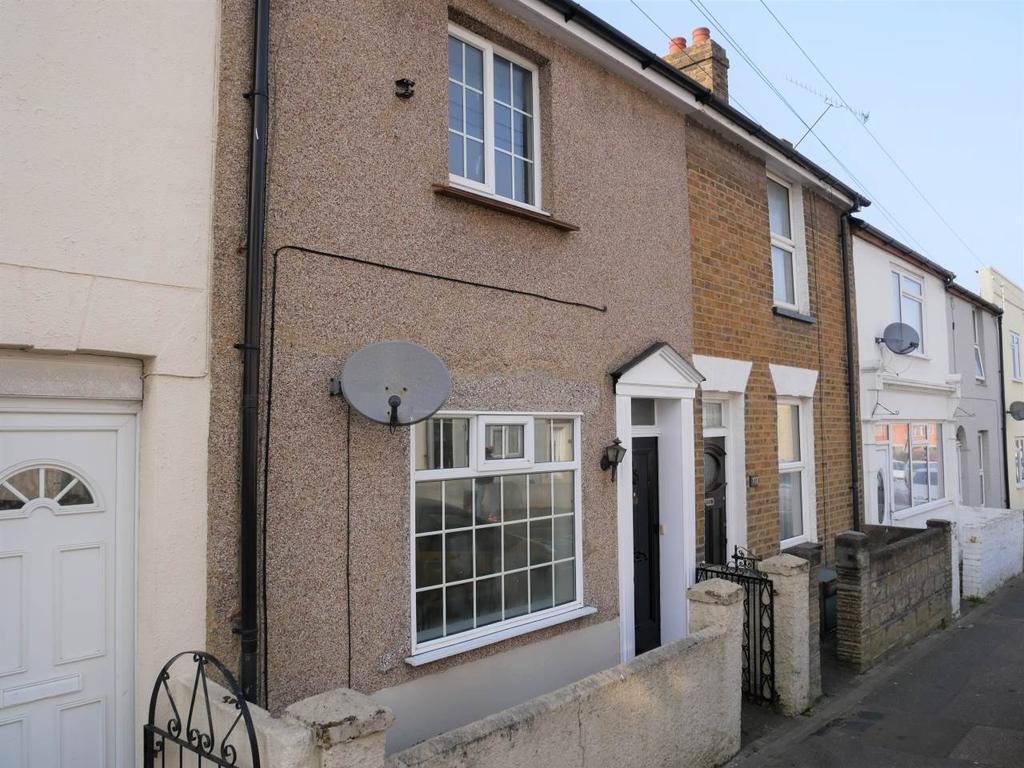Britton Street, Gillingham, Kent 2 bed house £850 pcm (£196 pw)