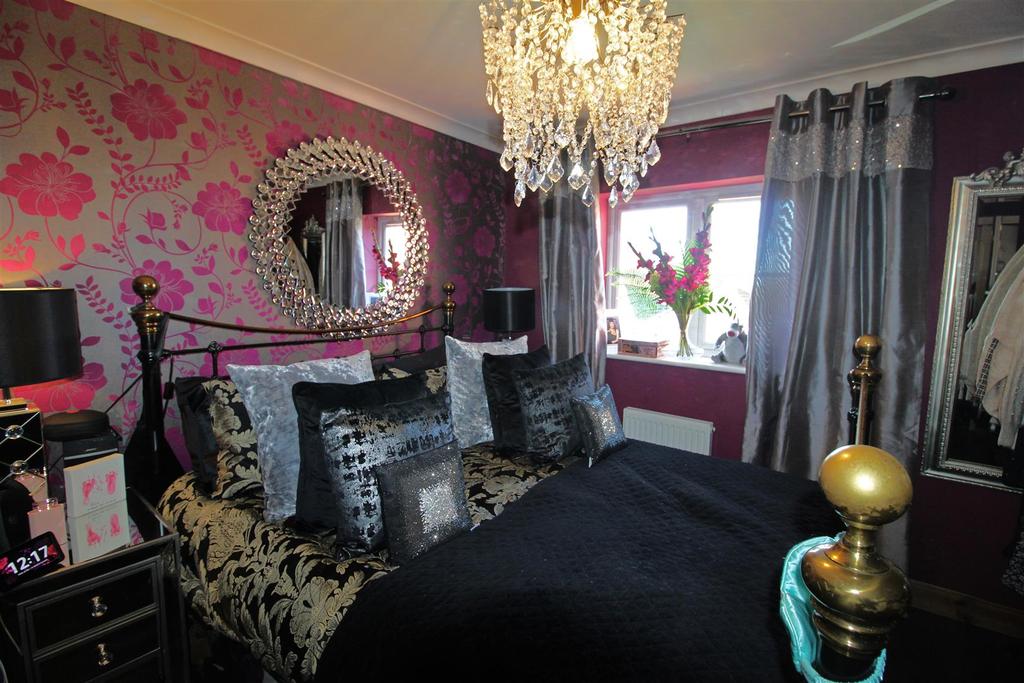 Bedroom 2.jpg