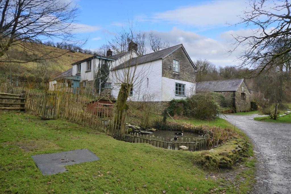 Llandysul CARMARTHENSHIRE 6 bed farm house for sale - £595,000