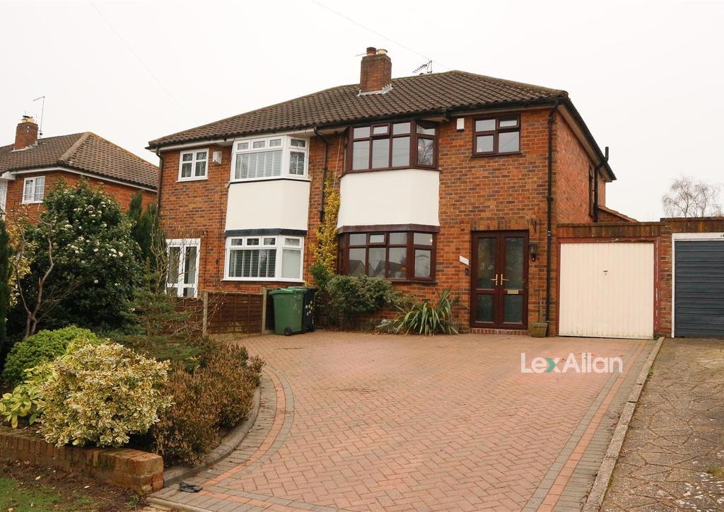 The Broadway, Stourbridge 3 bed semidetached house £325,000