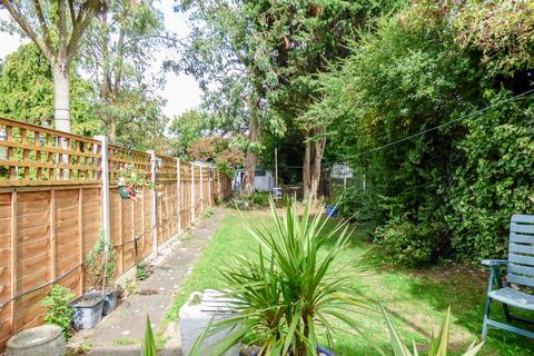 14 Christianfields Avenue, Gravesend, DA12 5NF