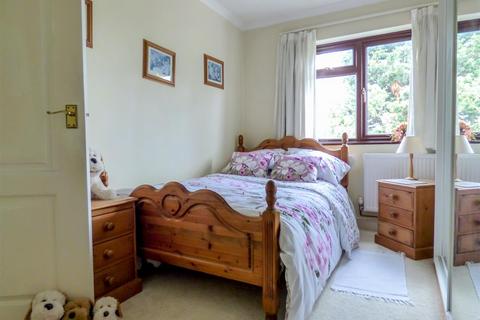 14 Christianfields Avenue, Gravesend, DA12 5NF