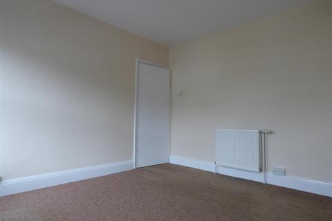 40 Coombe Road, Gravesend, DA12 5PB