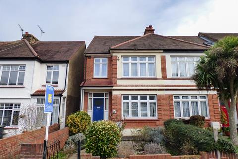 21 Gatwick Road, Gravesend, DA12 5AJ