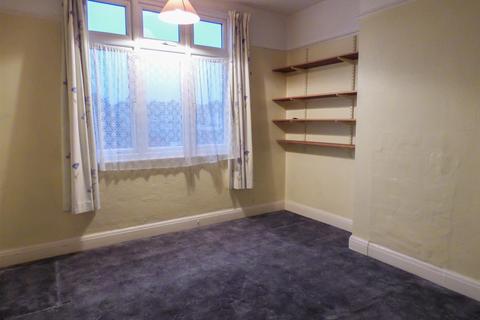 21 Gatwick Road, Gravesend, DA12 5AJ